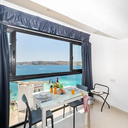 Daire Islet Promenade With Hot Tub And Panoramic Sea Views By Getawaysmalta