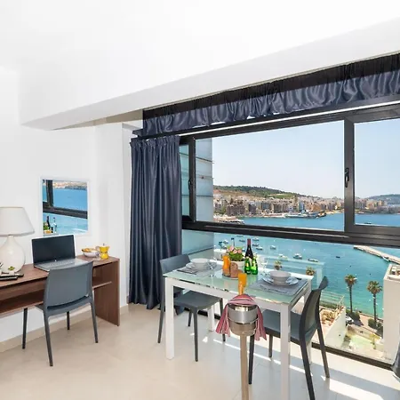 아파트 Islet Promenade With Spectacular Seaviews By Getawaysmalta *