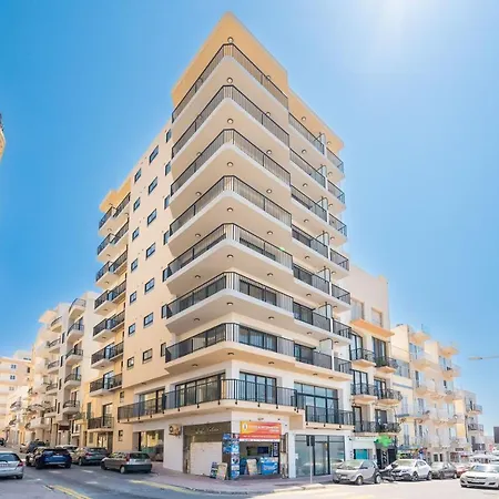 Islet Promenade With Hot Tub And Panoramic Sea Views By Getawaysmalta Daire St. Paul's Bay