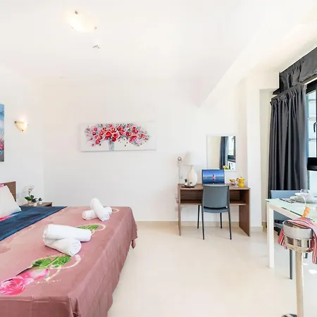 Daire Islet Promenade With Hot Tub And Panoramic Sea Views By Getawaysmalta St. Paul's Bay