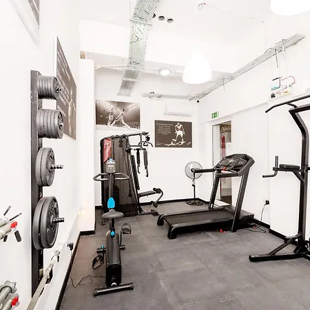 Daire Islet Promenade With Hot Tub And Panoramic Sea Views By Getawaysmalta