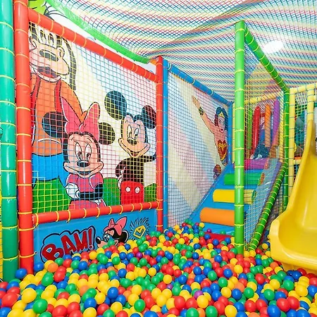 Islet Promenade With Hot Tub And Panoramic Sea Views By Getawaysmalta