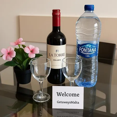 Islet Promenade With Hot Tub And Panoramic Sea Views By Getawaysmalta St. Paul's Bay