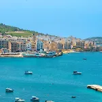 Apartment Islet Promenade - With Hot Tub And Panoramic Sea Views By Getawaysmalta 4*