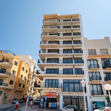 Islet Promenade - With Hot Tub And Panoramic Sea Views By Getawaysmalta Daire St. Paul's Bay