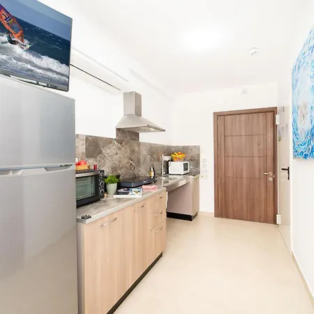 Daire Islet Promenade - With Hot Tub And Panoramic Sea Views By Getawaysmalta 4*